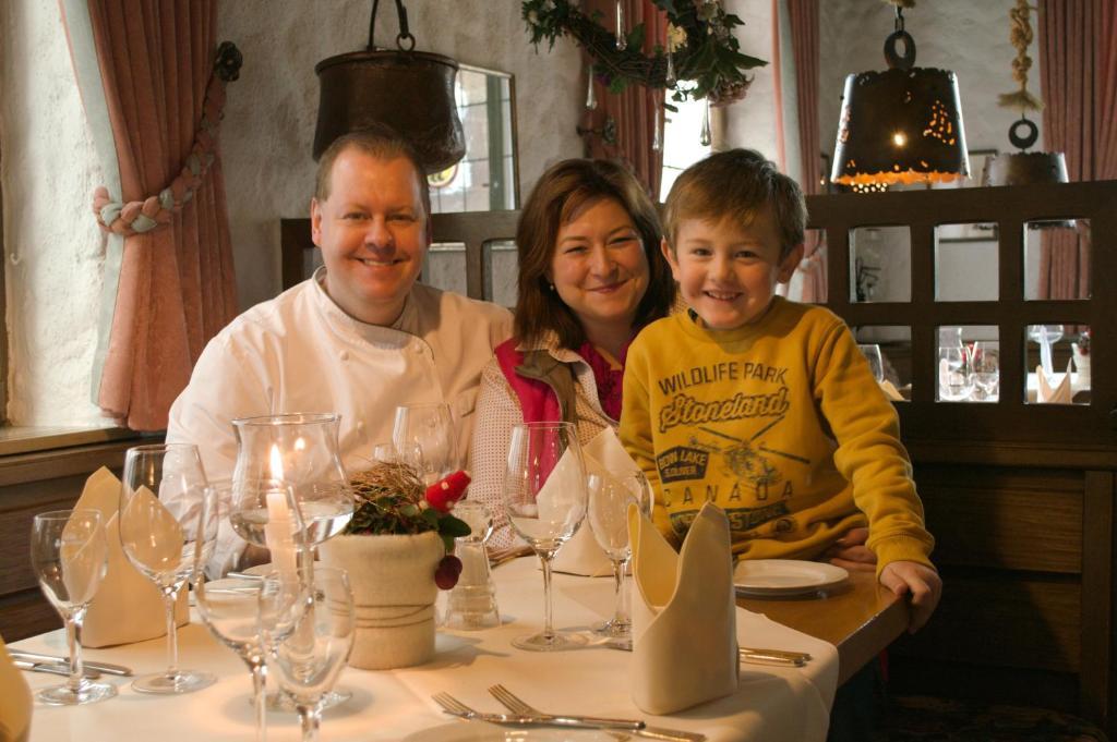 פרוידנשטאדט Hotel Restaurant Baeren מראה חיצוני תמונה